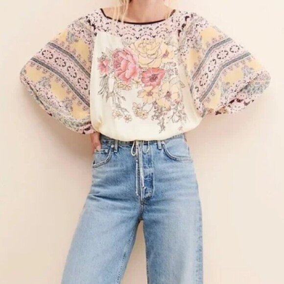 Free People Blue Nile Printed Top Blouse Batwing Soft Floral size Small - Picture 2 of 11